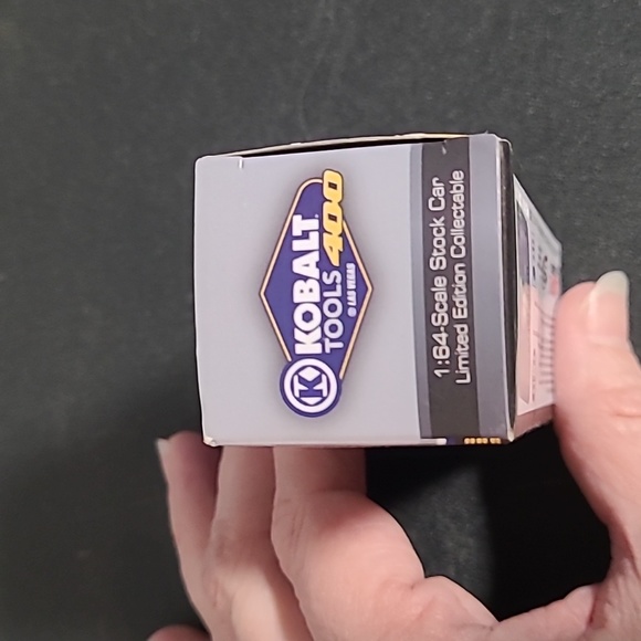 2013 Las Vegas Motor Speedway Kobalt Tools 400 Matchbox Car in Box - Picture 7 of 7